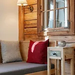 Rosalie-lorena Chalet