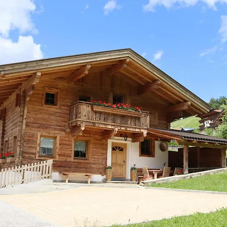 Rosalie-lorena Chalet *