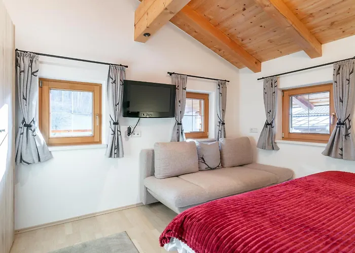 Rosalie-lorena Chalet *