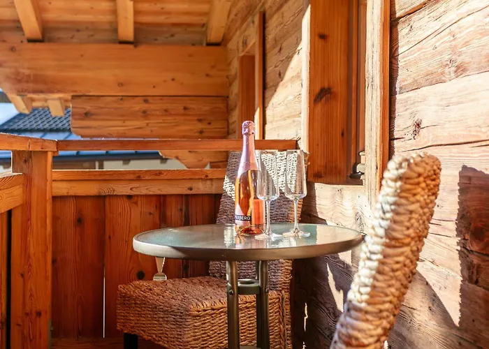 Rosalie-lorena Chalet *