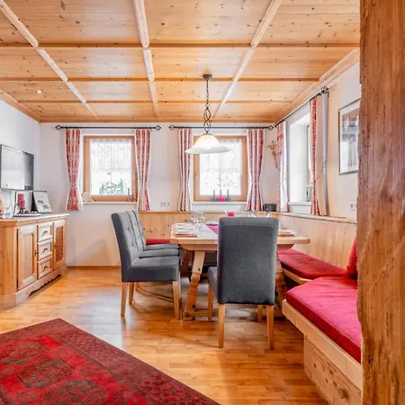 Rosalie-lorena Alpstuga *