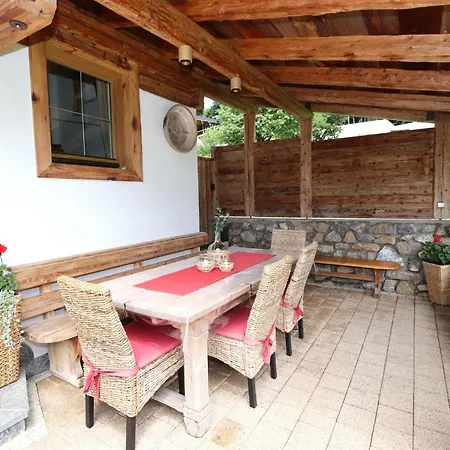 Rosalie-lorena 람자우 임 질러탈