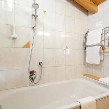 Alpstuga Rosalie-lorena *